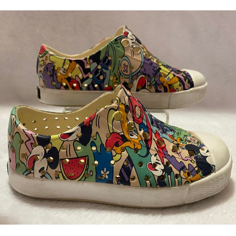 Disney NATIVE Shoes C6 Mickey Mouse All Over Print Kids Jefferson Slip On - Picture 2 of 9